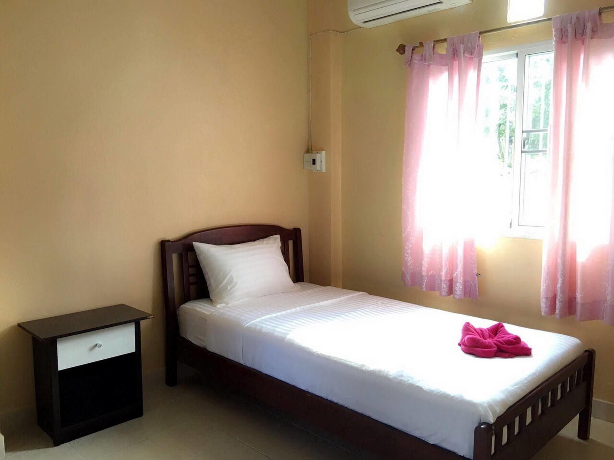 Sarin Guesthouse Тао Екстер'єр фото